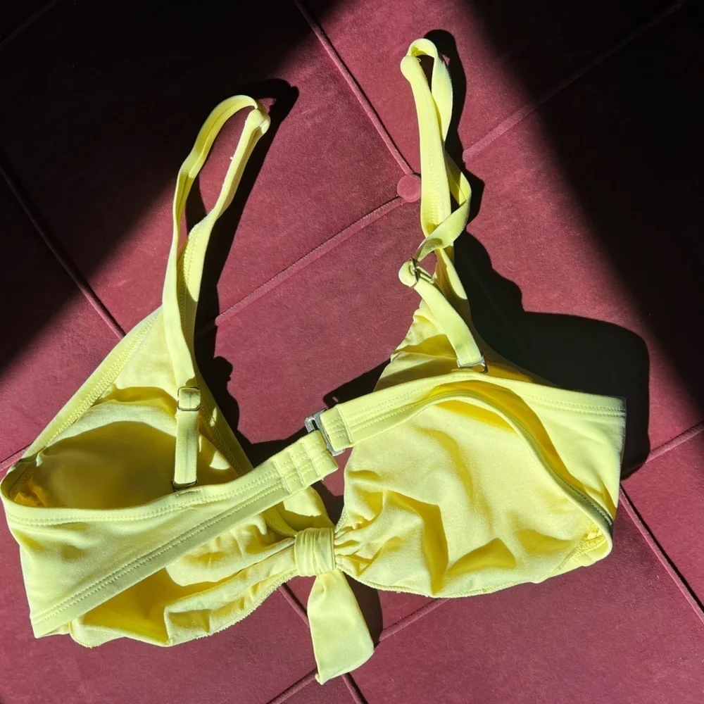 Kona Sol Yellow Tie-Front Bikini Top — Size M — Adjustable Straps